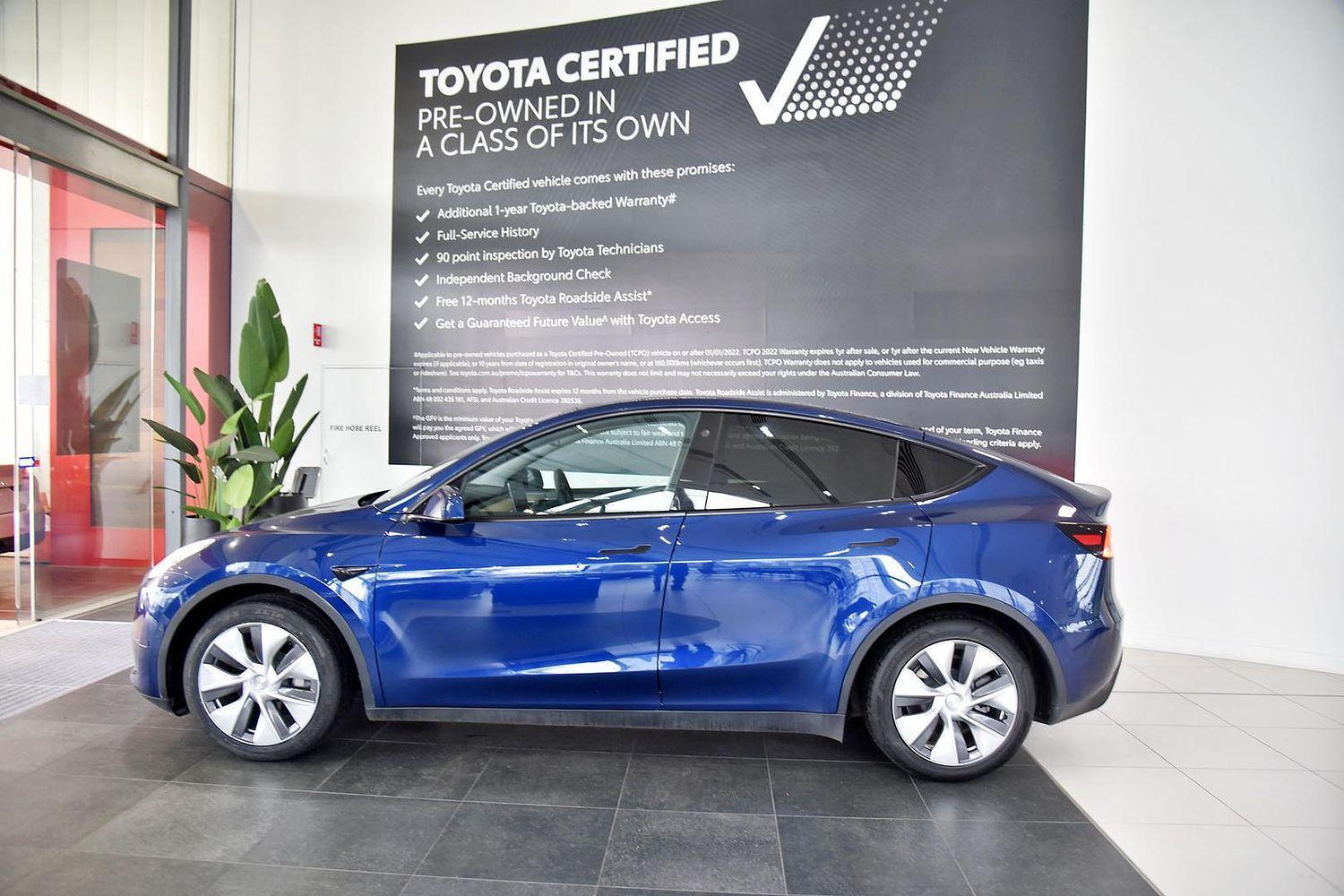 2022 Tesla Model Y Rear-Wheel Drive in Blue