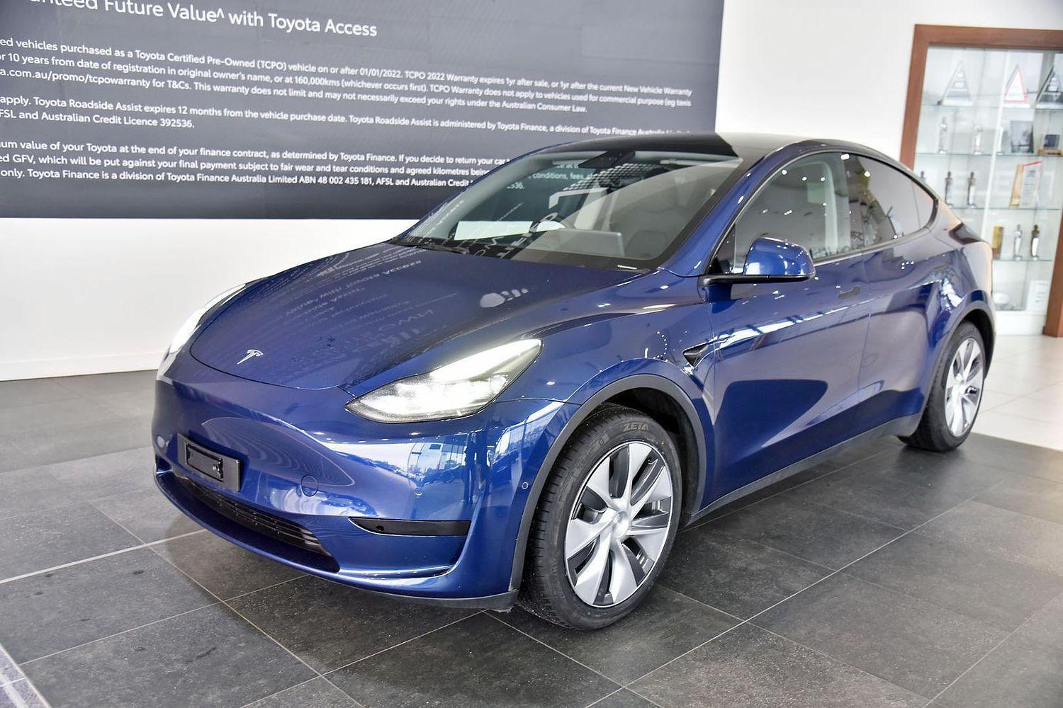 2022 Tesla Model Y Rear-Wheel Drive in Blue