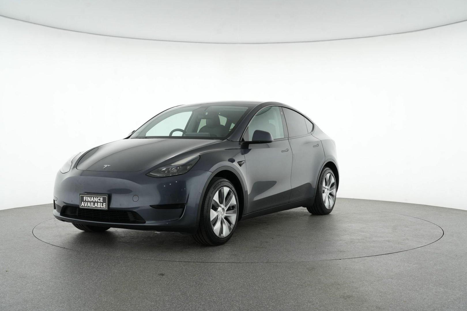 2022 Tesla Model Y Rear-Wheel Drive in Grey