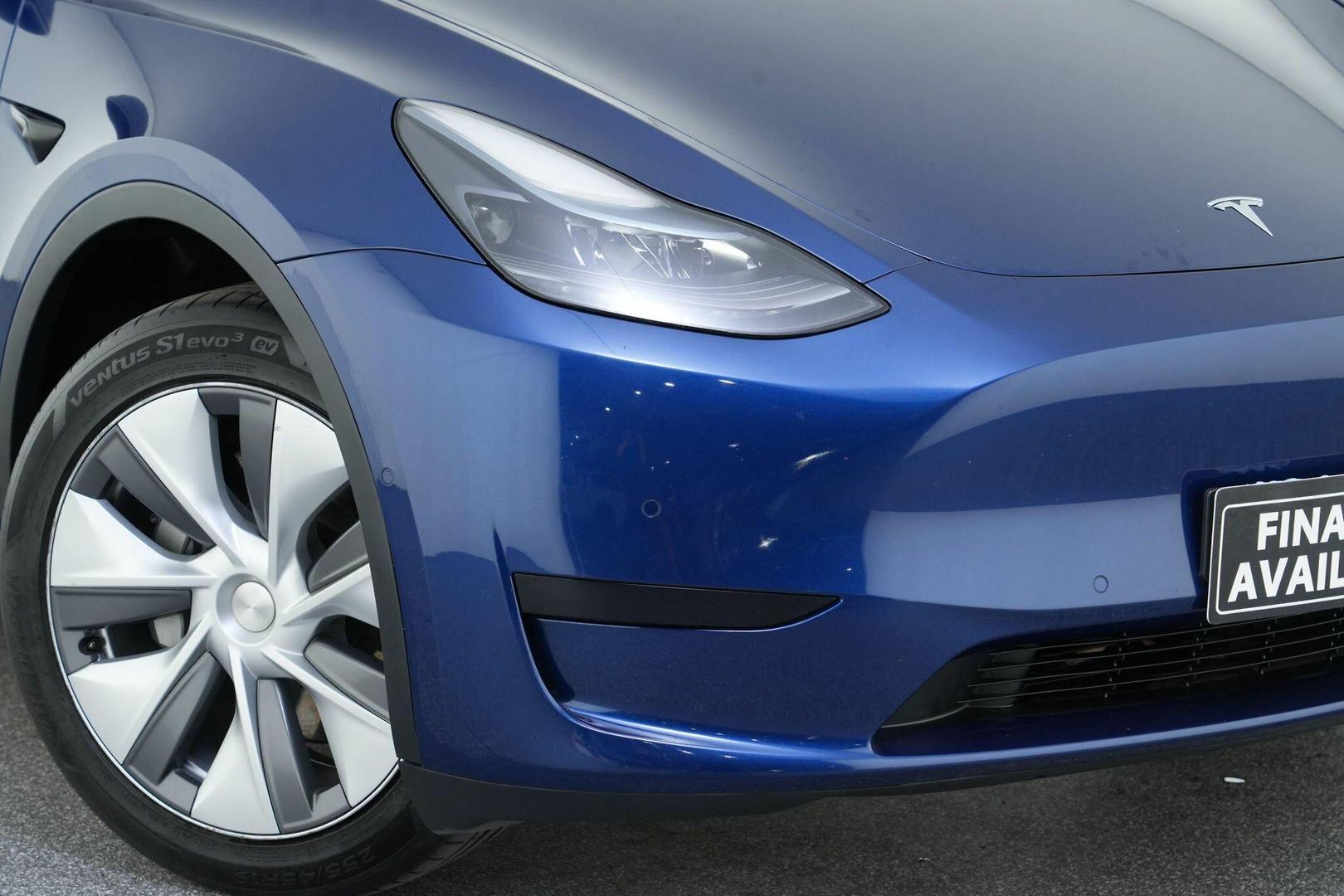 2022 Tesla Model Y Rear-Wheel Drive in Blue