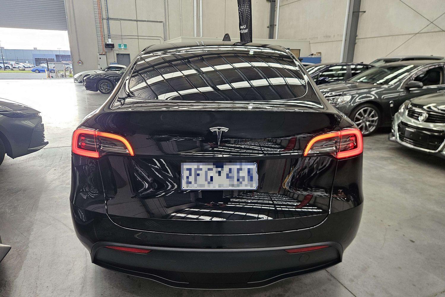 2025 Tesla Model Y Rear-Wheel Drive in Black