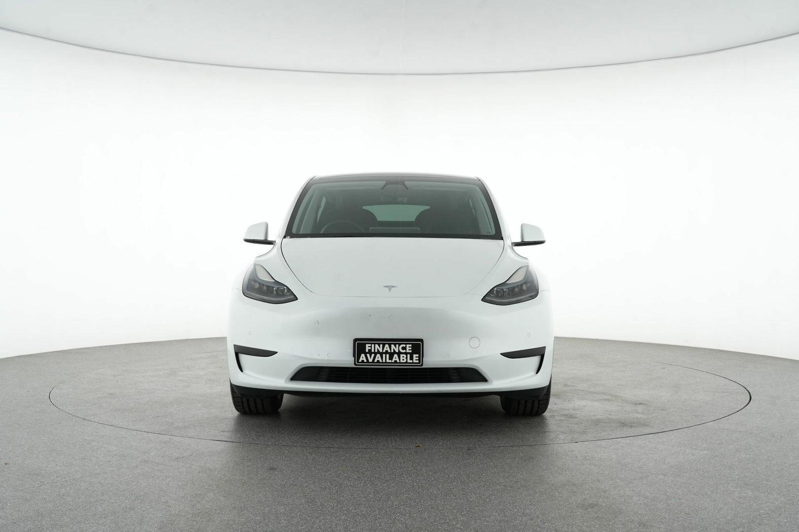2022 Tesla Model Y Rear-Wheel Drive in White
