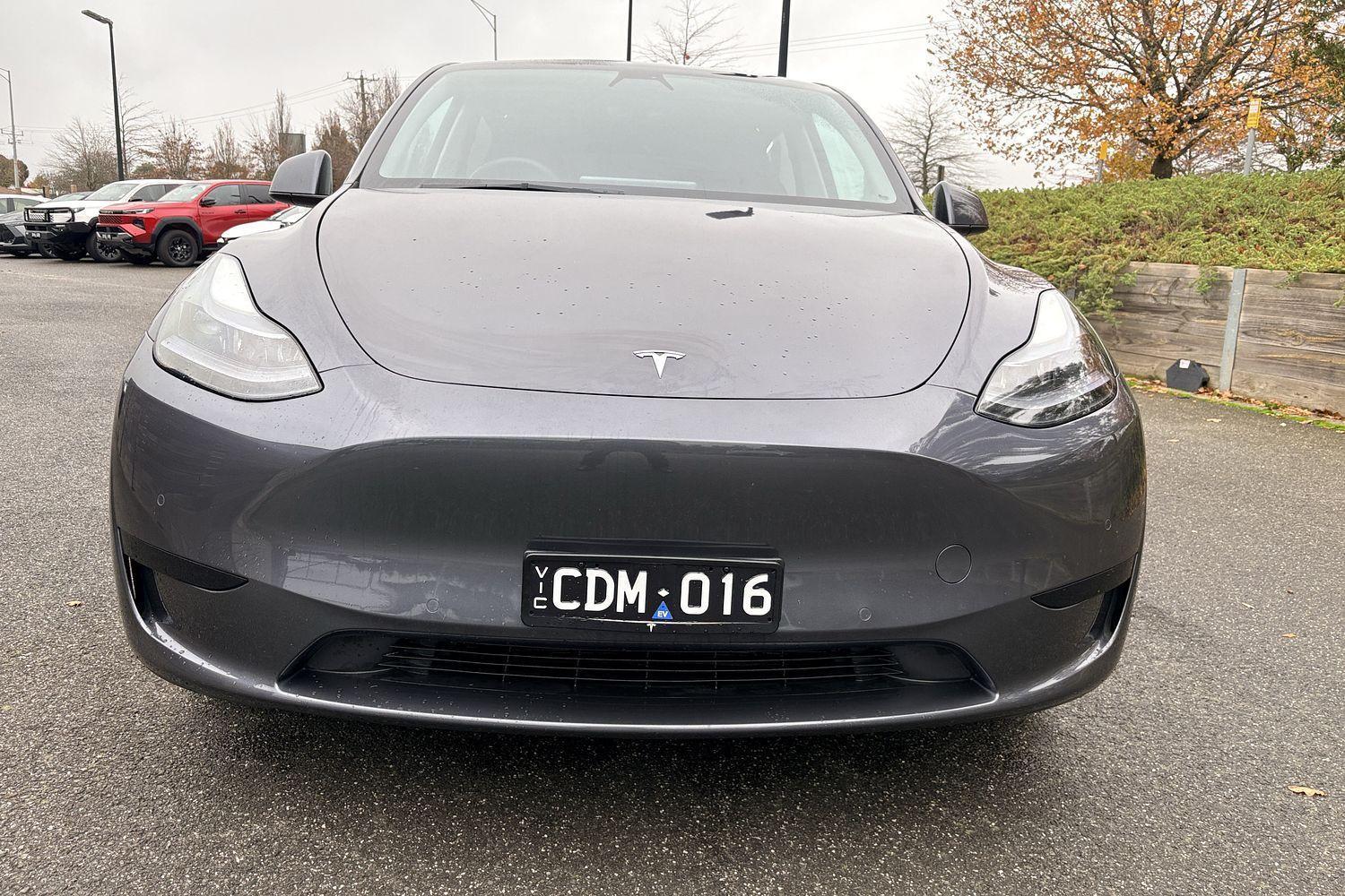 2022 Tesla Model Y Rear-Wheel Drive in Grey