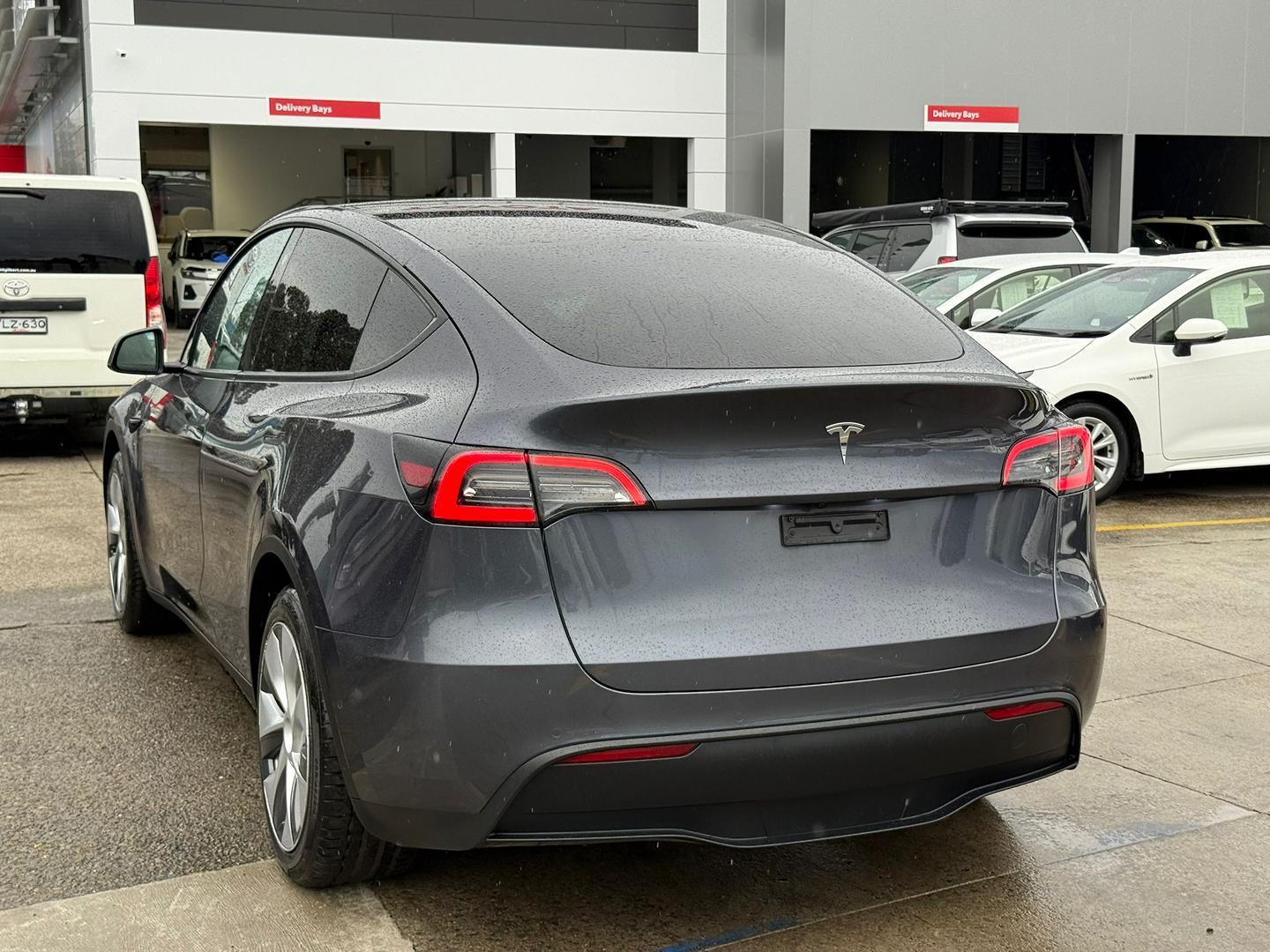 2022 Tesla Model Y Rear-Wheel Drive in Grey