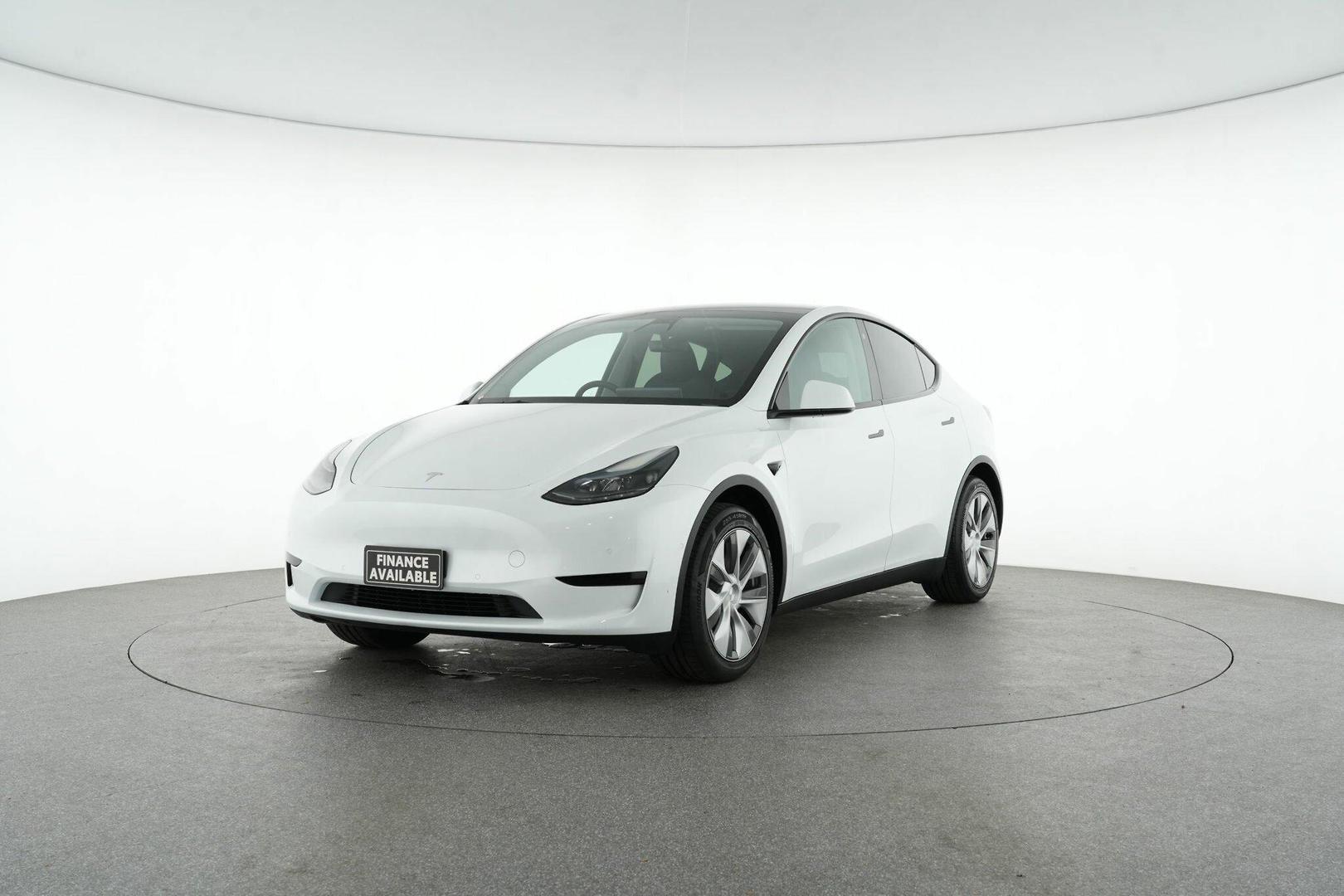 2022 Tesla Model Y Rear-Wheel Drive in White