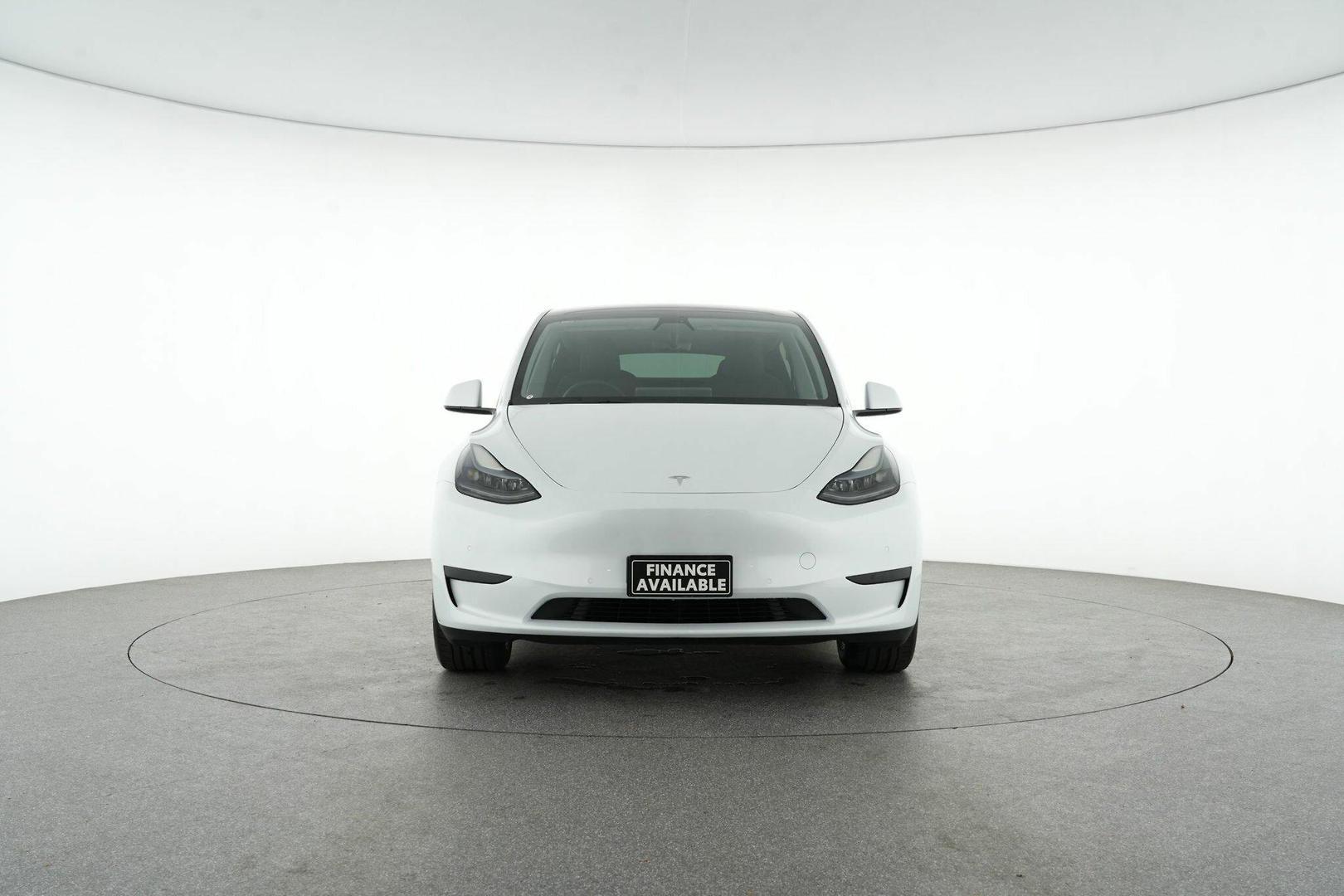 2022 Tesla Model Y Rear-Wheel Drive in White