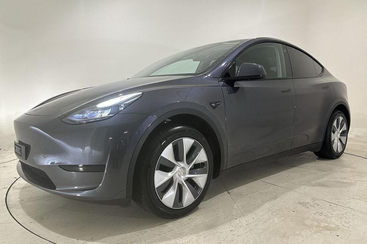 2023 Tesla Model Y Rear-Wheel Drive in Grey