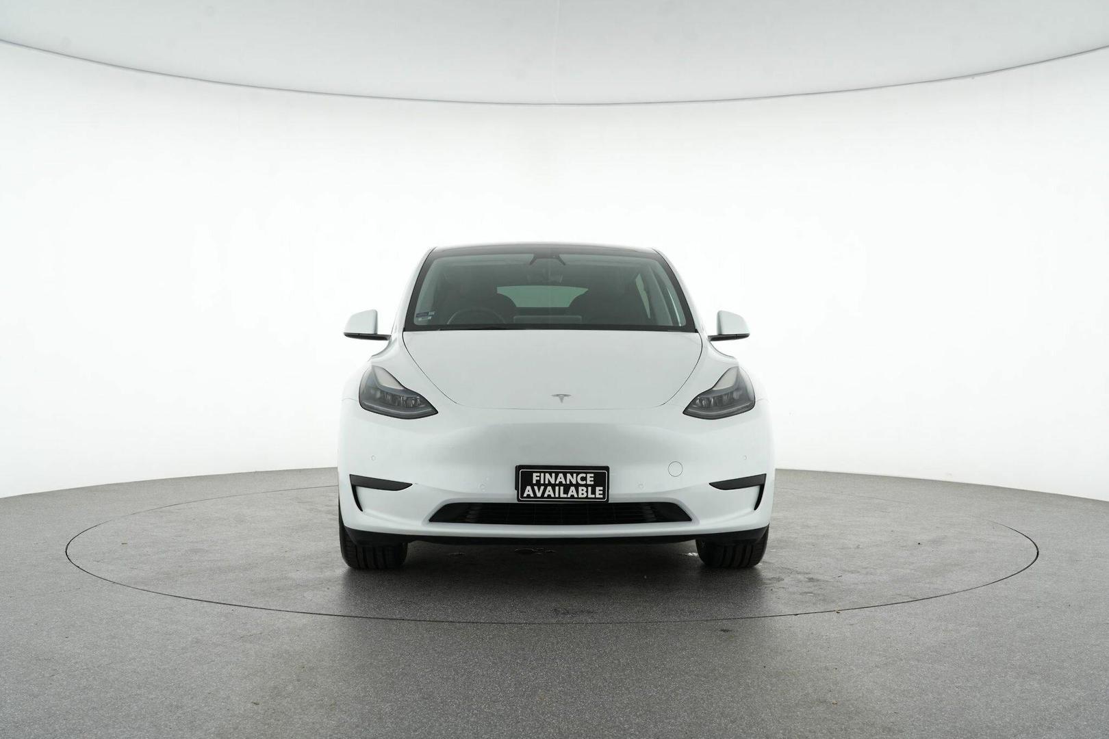 2022 Tesla Model Y Rear-Wheel Drive in White