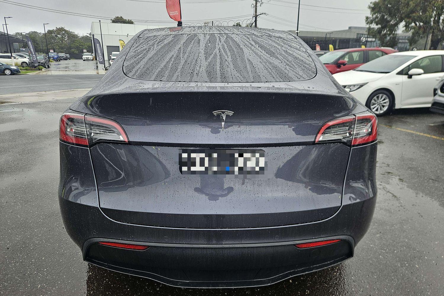 2022 Tesla Model Y Rear-Wheel Drive in Grey