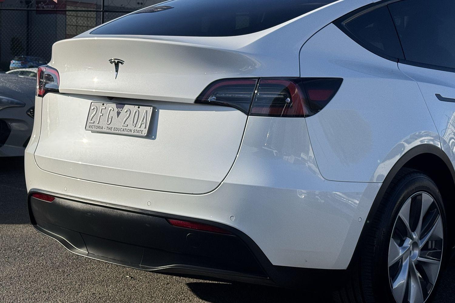 2022 Tesla Model Y Rear-Wheel Drive in White