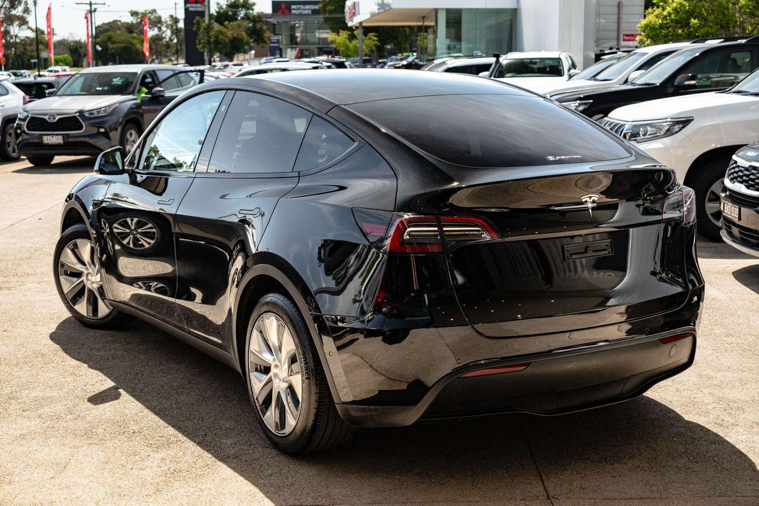 2023 Tesla Model Y Rear-Wheel Drive in Black