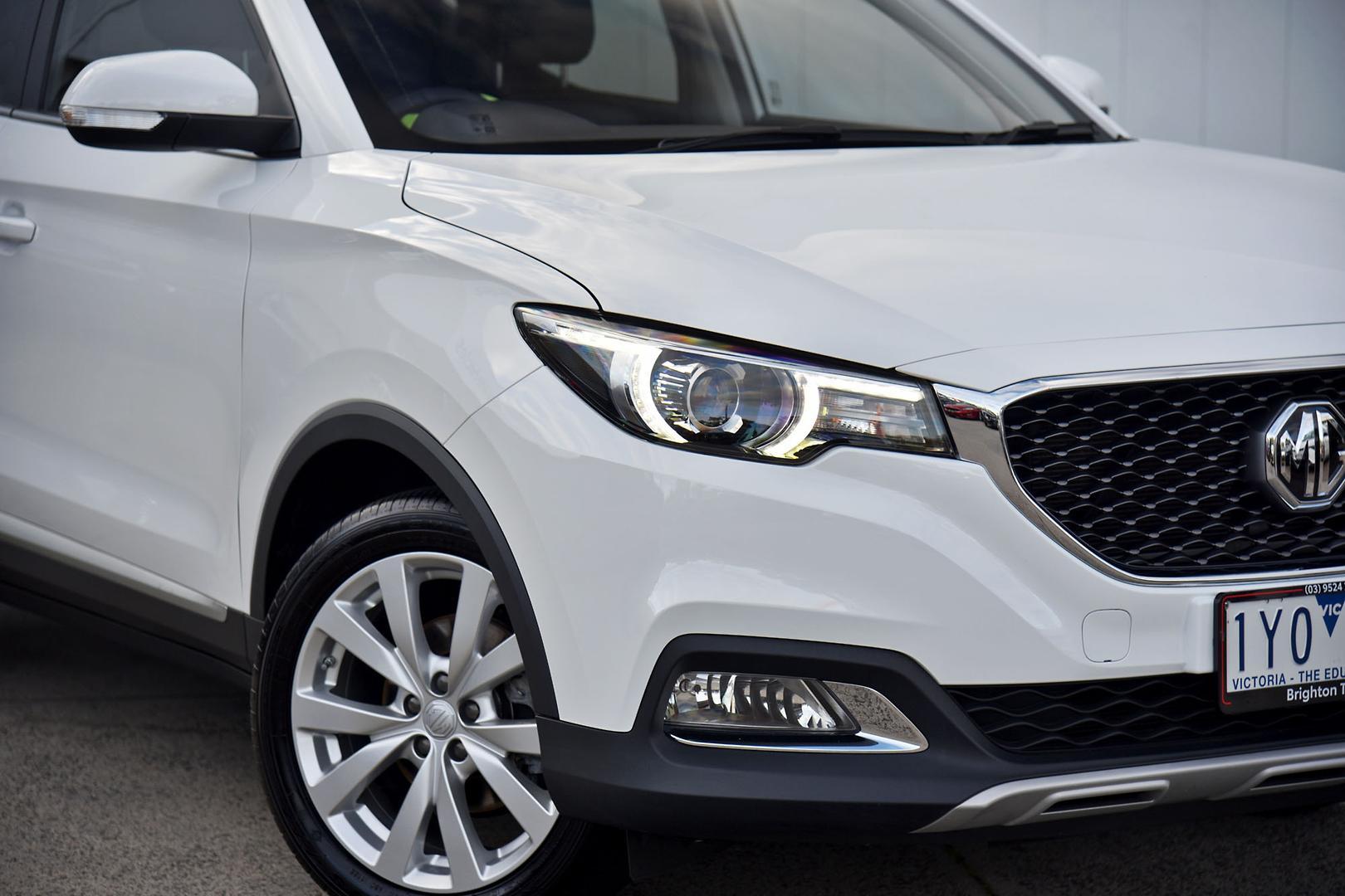 2023 MG ZS Excite in White