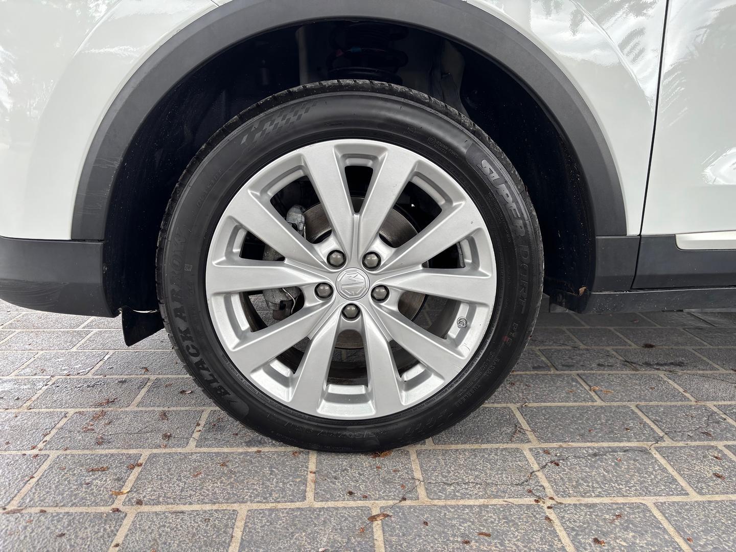 2023 MG ZS Excite in White