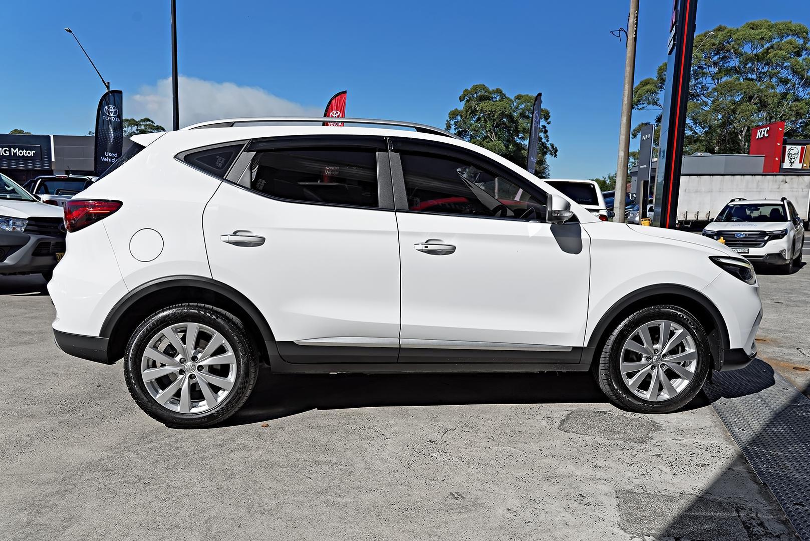 2022 MG ZST Core in White