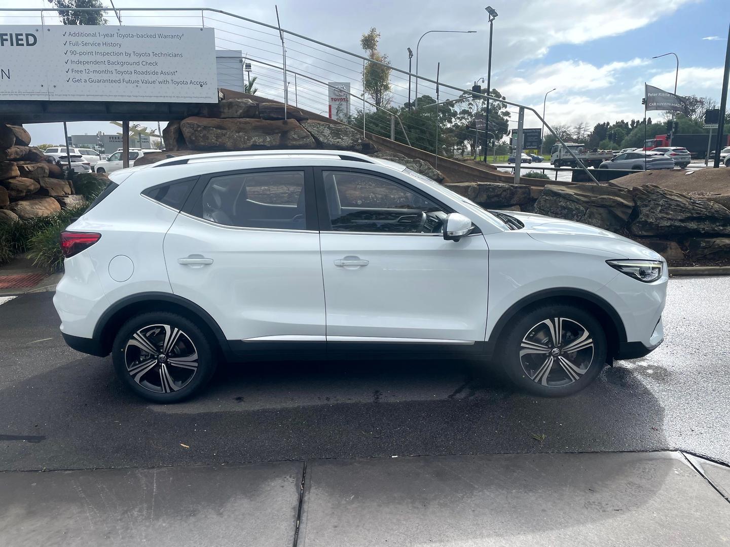 2022 MG ZST Vibe in White