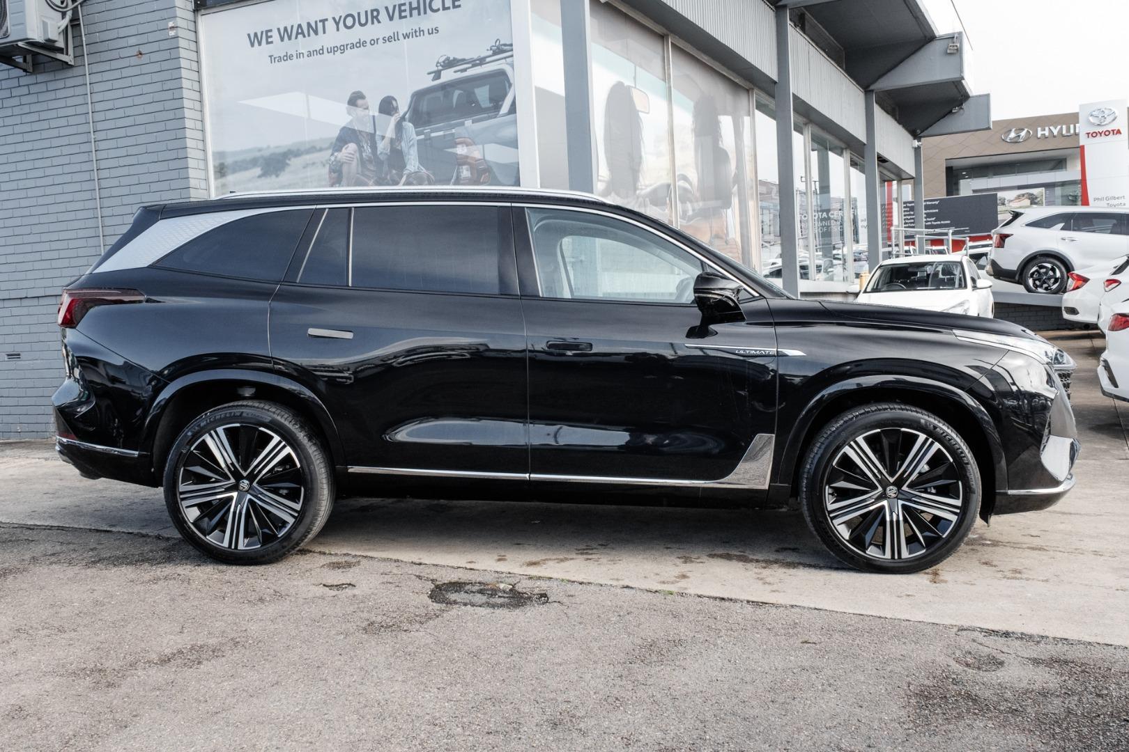 2025 MG QS Essence in Black