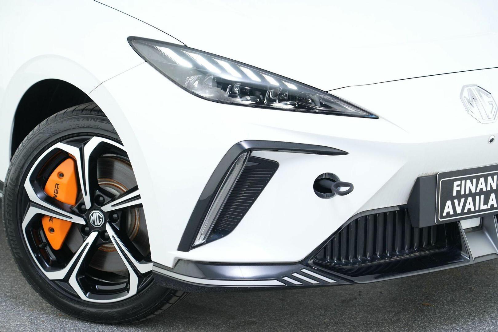 2024 MG MG4 XPOWER in White