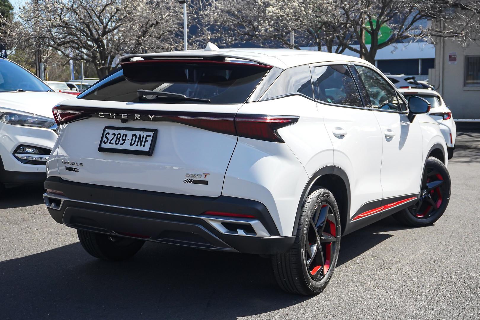 2024 Chery OMODA 5 EX in White