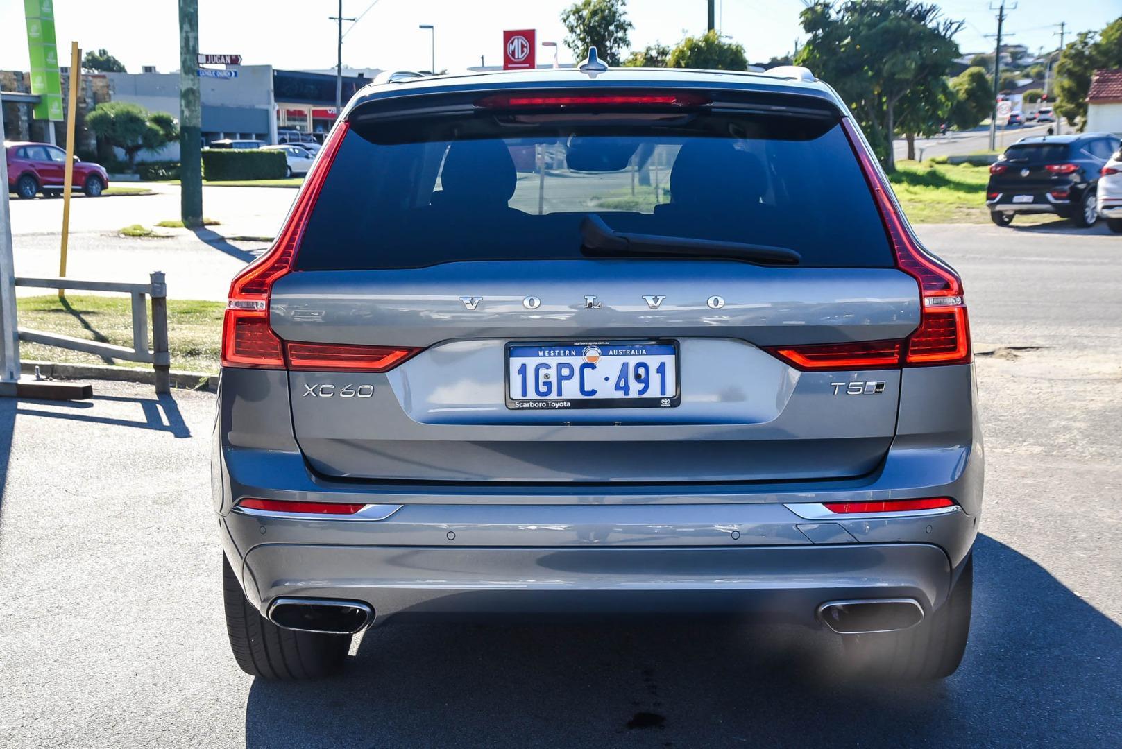 2018 Volvo XC60 T5 Inscription in Grey