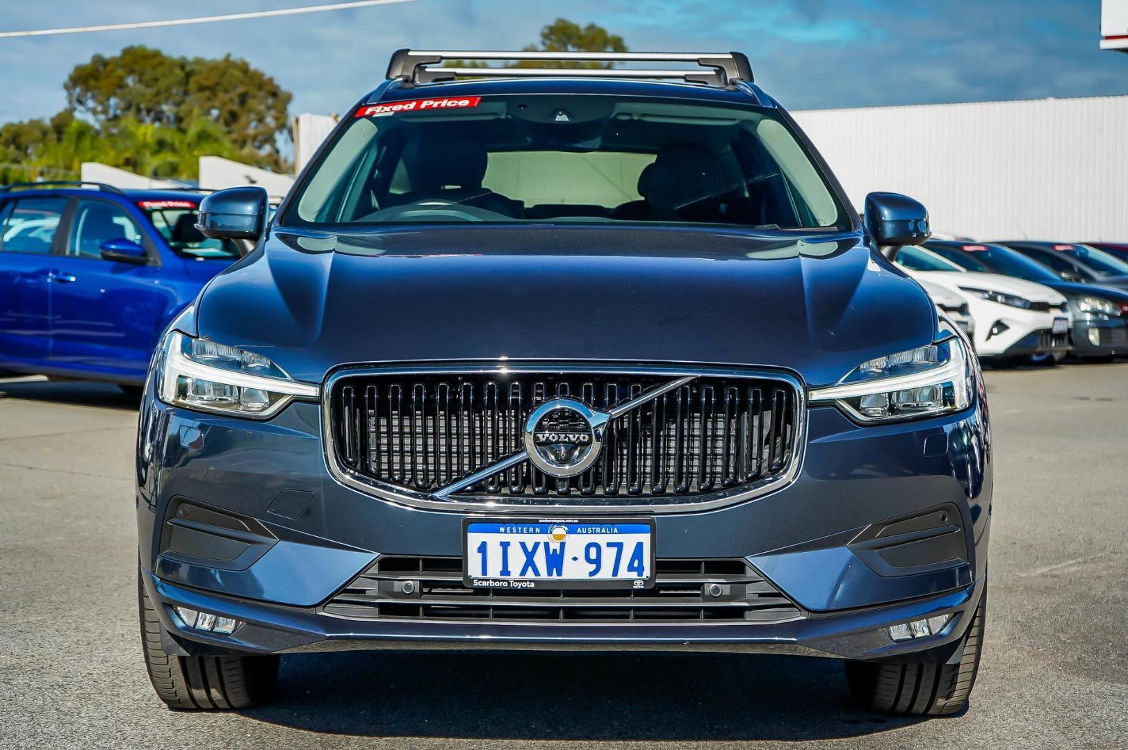 2019 Volvo XC60 D4 Momentum in Blue