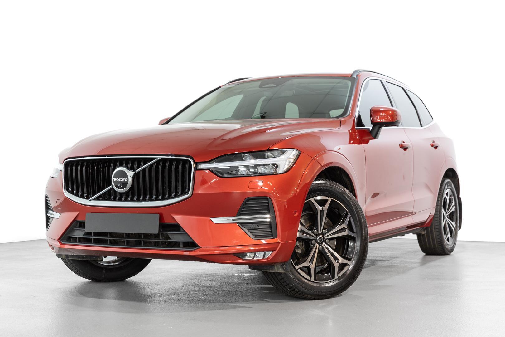 2021 Volvo XC60 B5 Momentum in Red