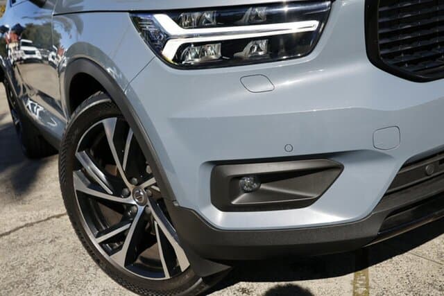 2022 Volvo XC40 T5 R-Design in Other
