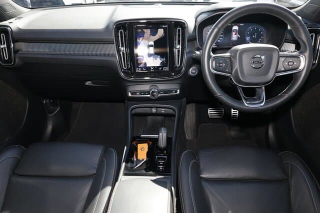 2022 Volvo XC40 T5 R-Design in Other