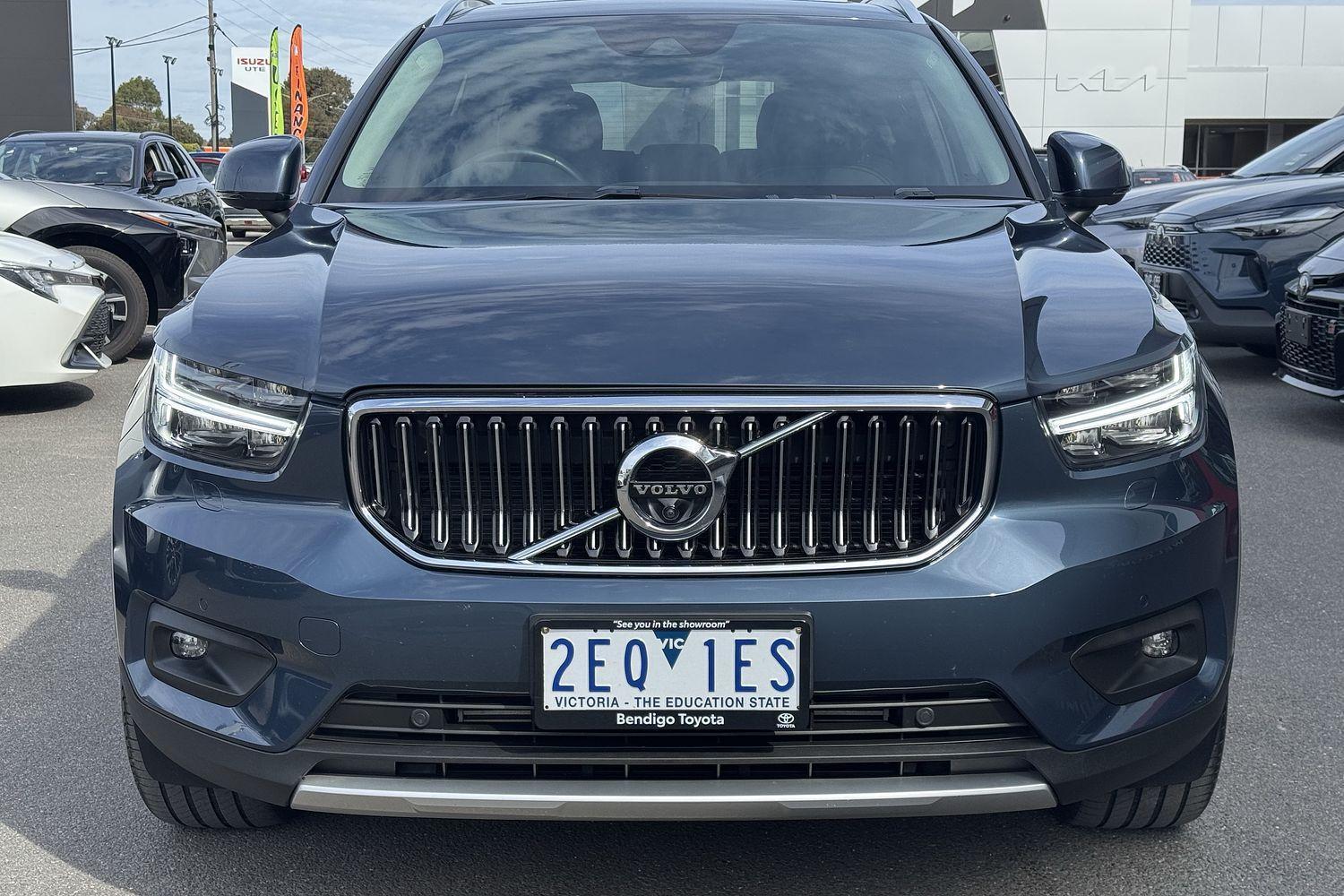 2021 Volvo XC40 T4 Inscription in Blue