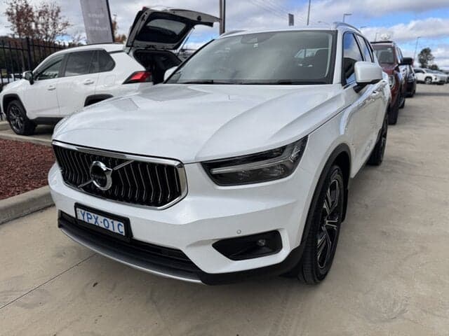 2021 Volvo XC40 T4 Inscription in White