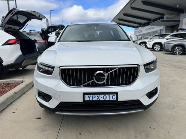 2021 Volvo XC40 T4 Inscription in White