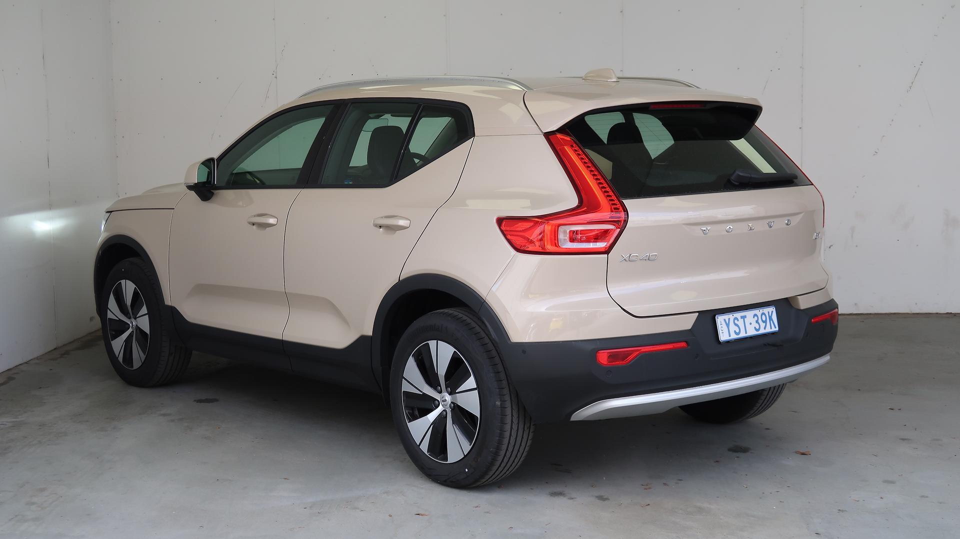 2025 Volvo XC40 Plus B4 in Other