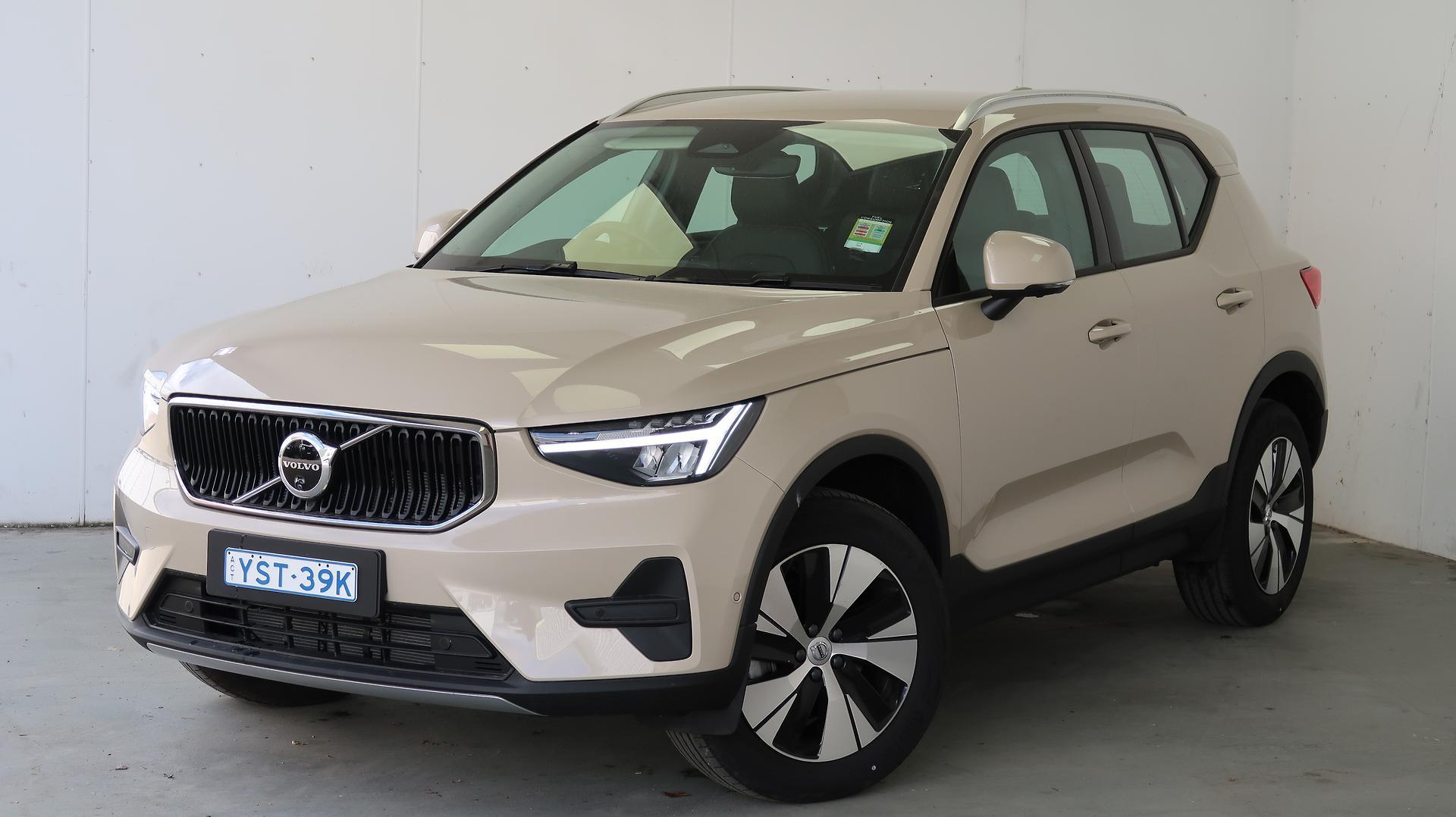 2025 Volvo XC40 Plus B4 in Other