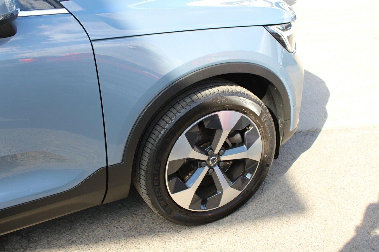 2022 Volvo XC40 Ultimate B4 Bright in Other