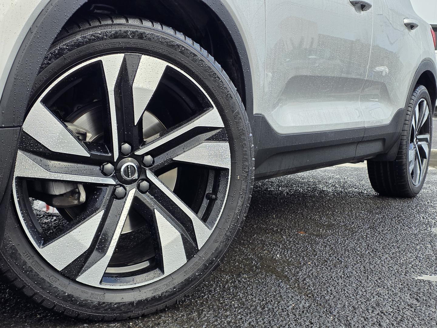2022 Volvo XC40 Ultimate B5 Dark in Other