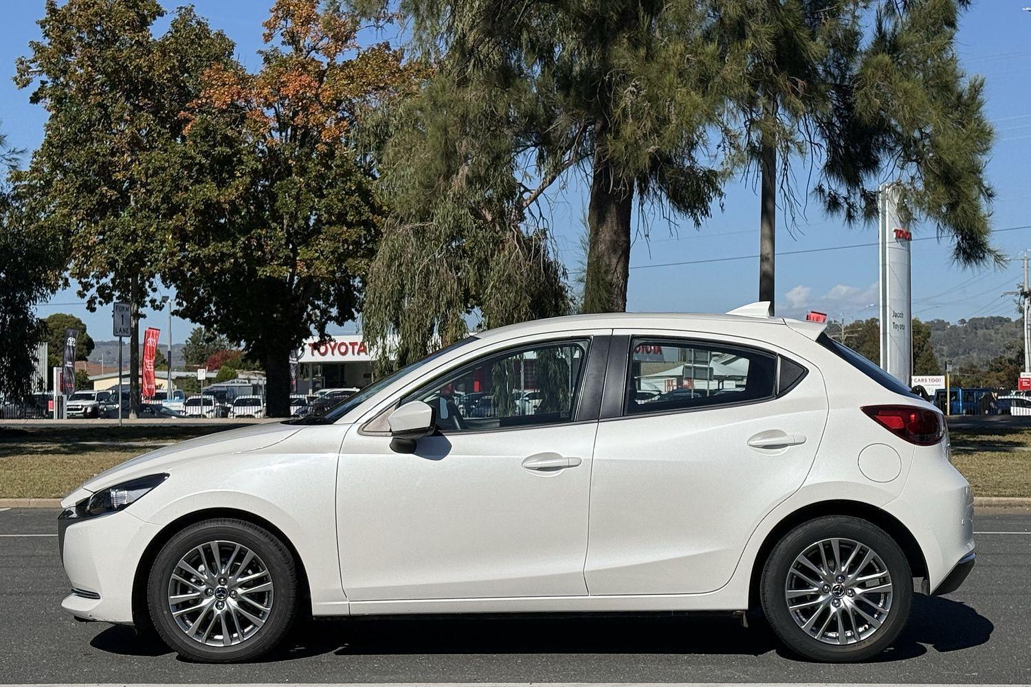 2022 Mazda 2 G15 Evolve in White