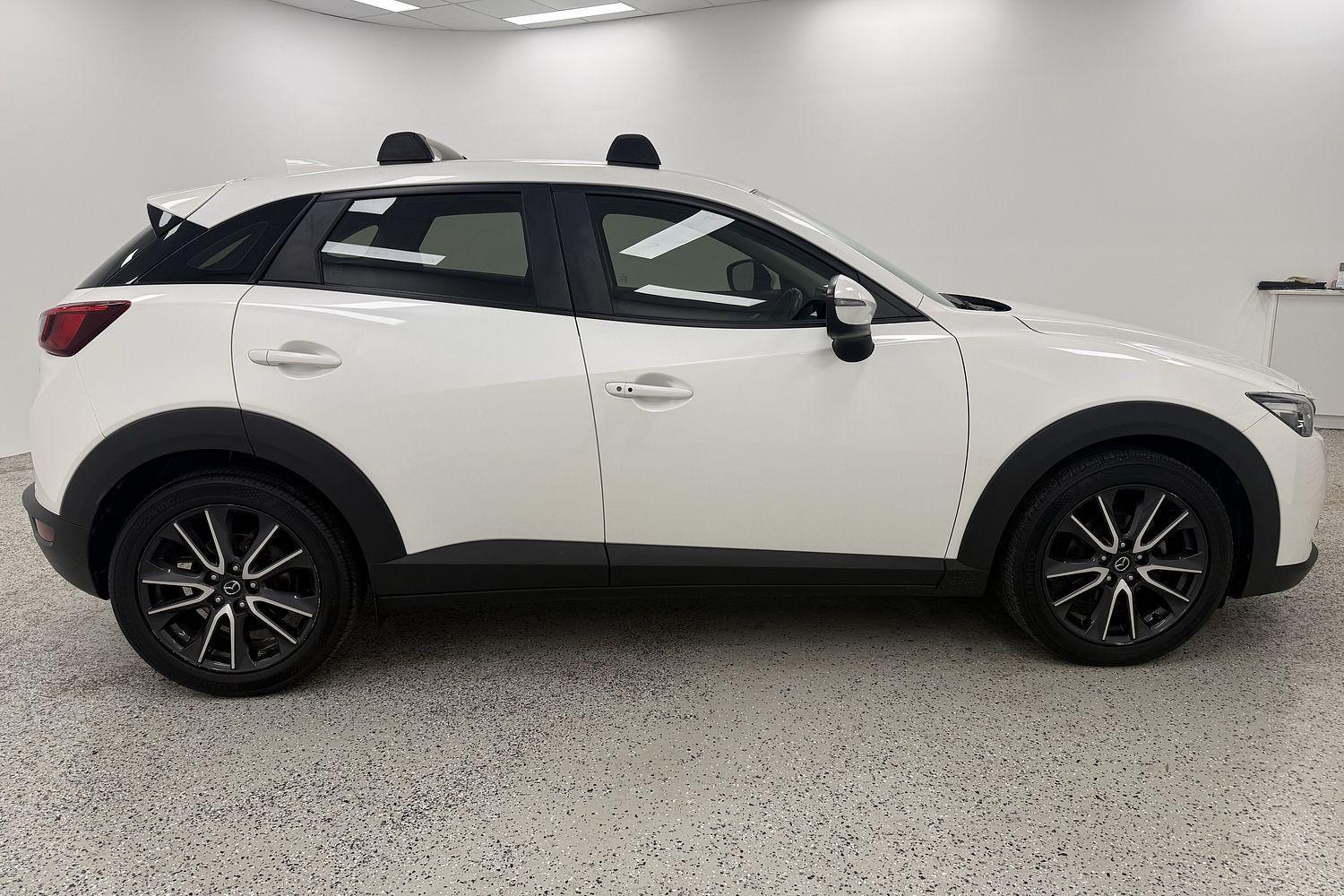 2017 Mazda CX-3 sTouring in White