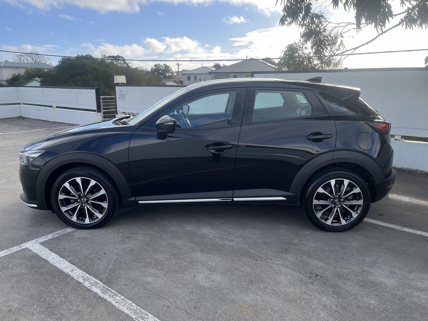 2019 Mazda CX-3 sTouring in Black