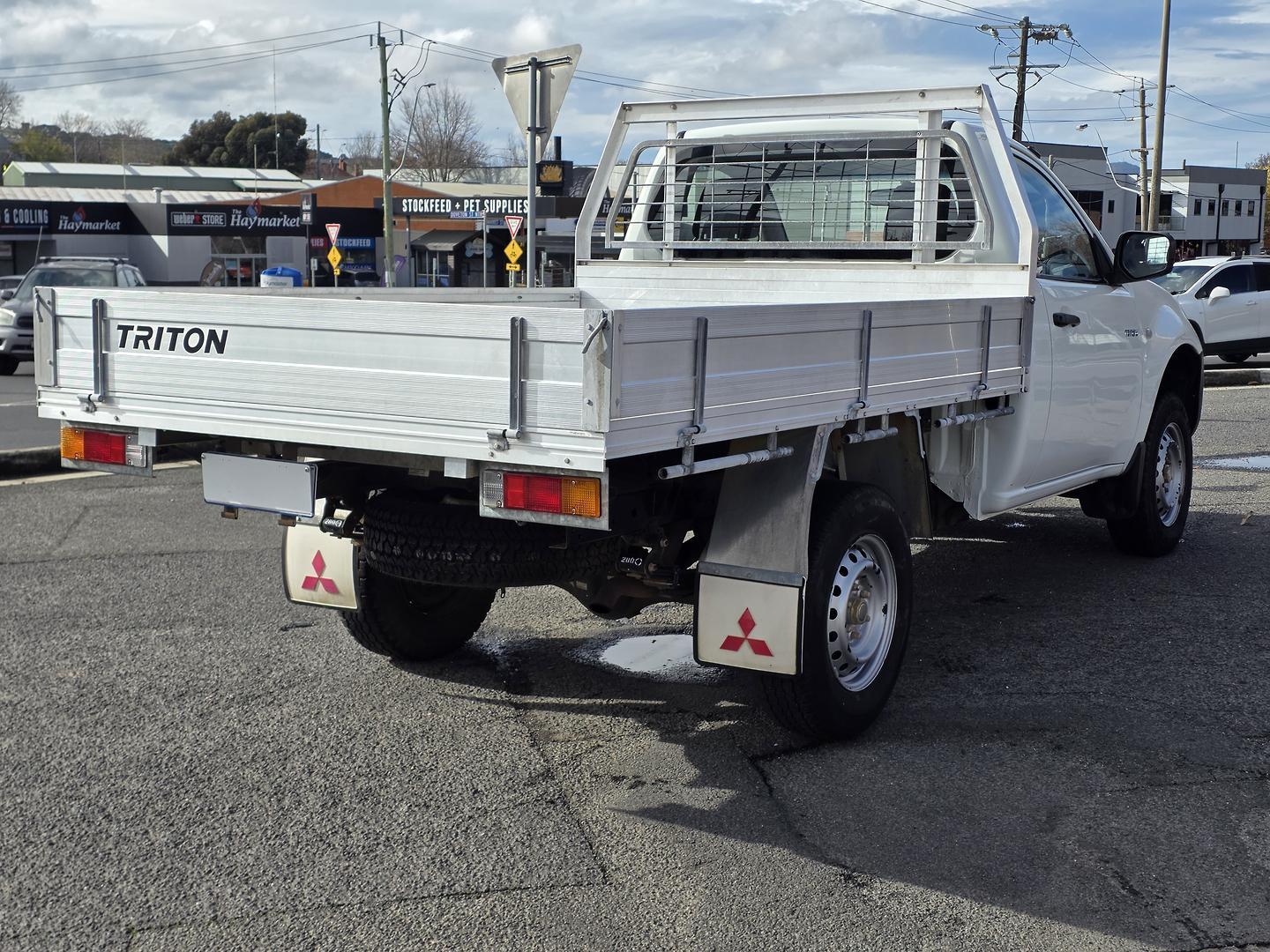 2015 Mitsubishi Triton GL in Other