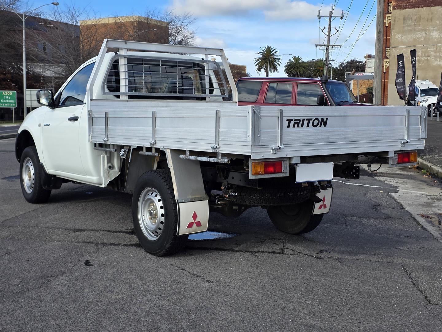 2015 Mitsubishi Triton GL in Other