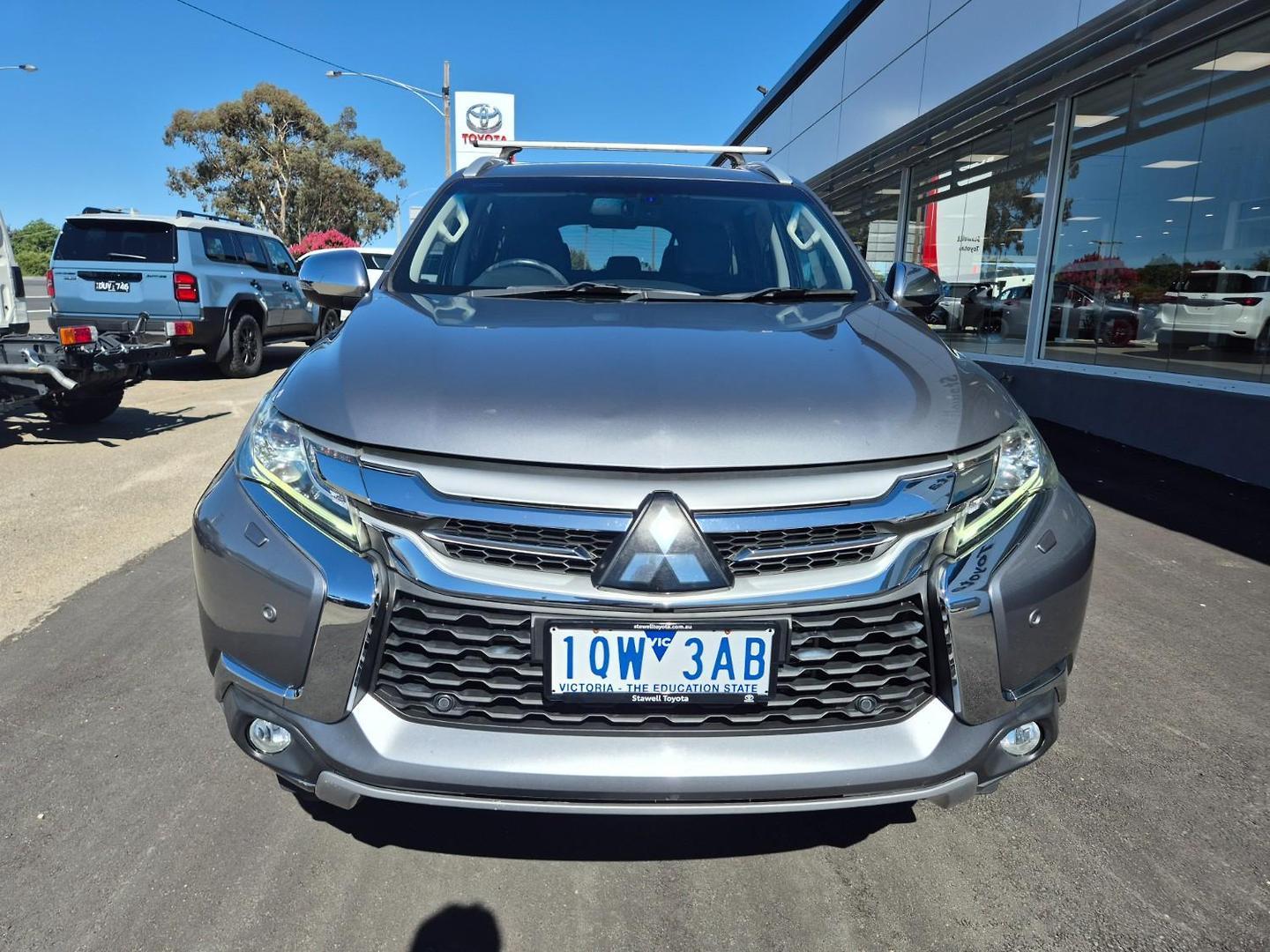2018 Mitsubishi Pajero Sport Exceed in Grey