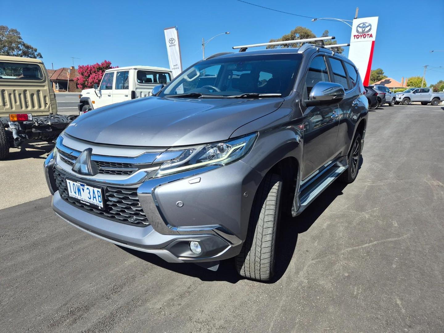 2018 Mitsubishi Pajero Sport Exceed in Grey
