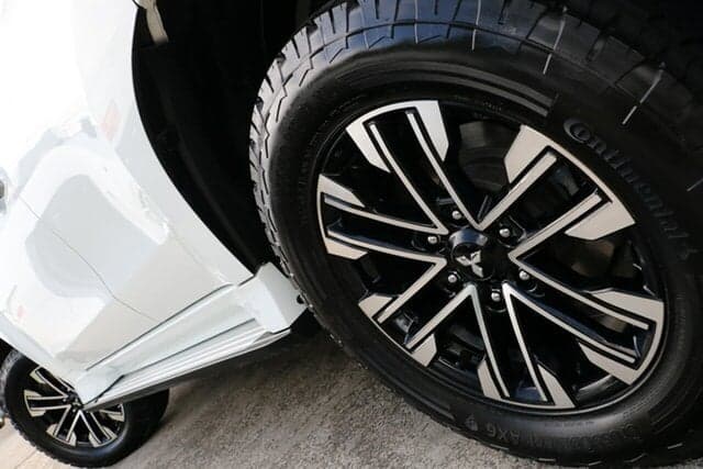 2020 Mitsubishi Pajero Sport Exceed in White