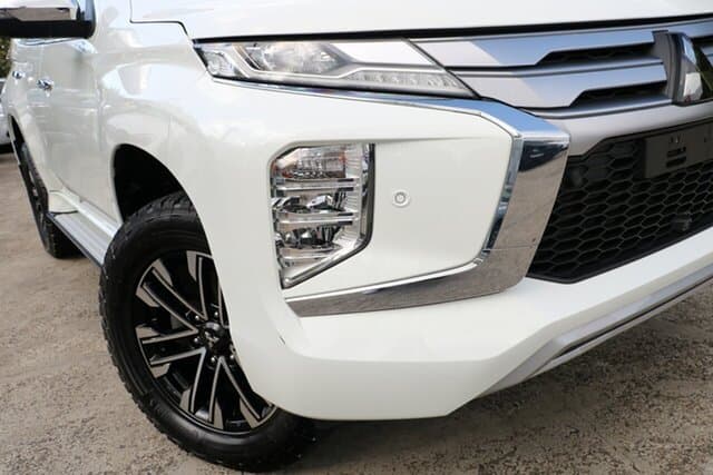 2020 Mitsubishi Pajero Sport Exceed in White