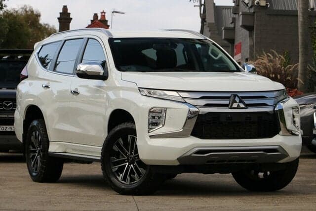 2020 Mitsubishi Pajero Sport Exceed in White