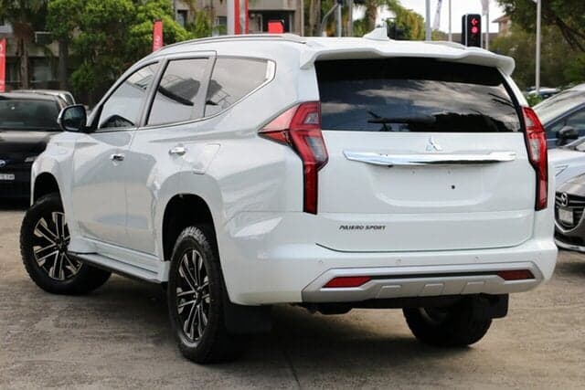 2020 Mitsubishi Pajero Sport Exceed in White