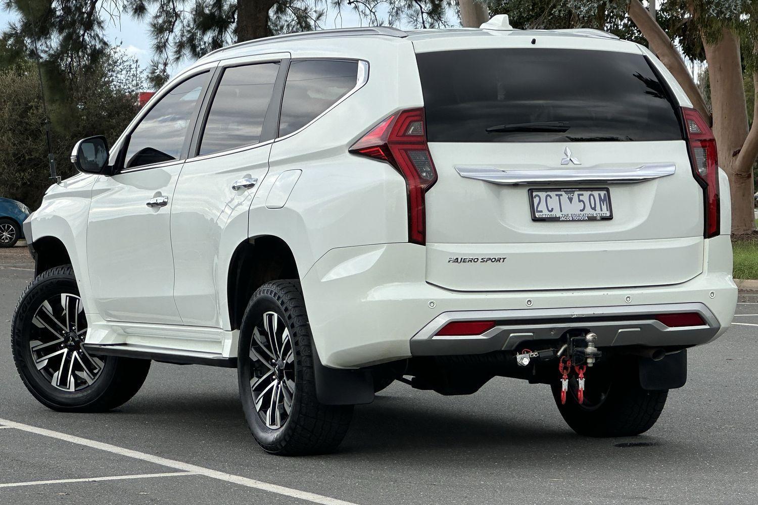 2021 Mitsubishi Pajero Sport Exceed in White