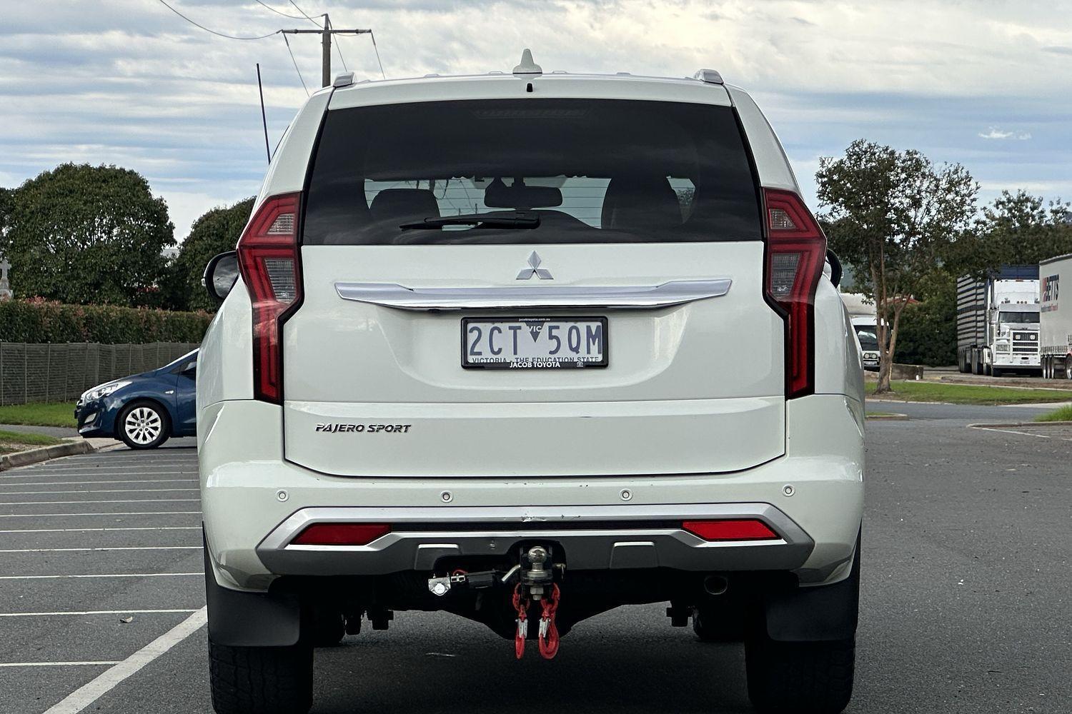 2021 Mitsubishi Pajero Sport Exceed in White