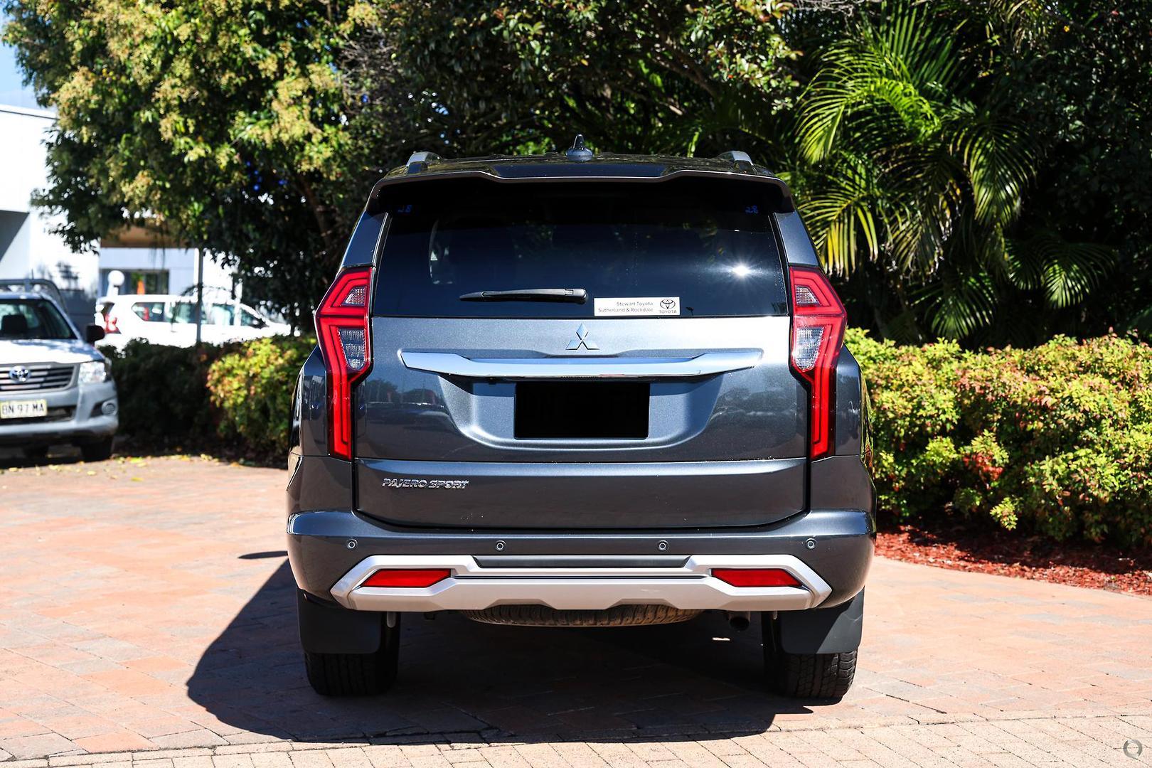 2025 Mitsubishi Pajero Sport GLS in Grey