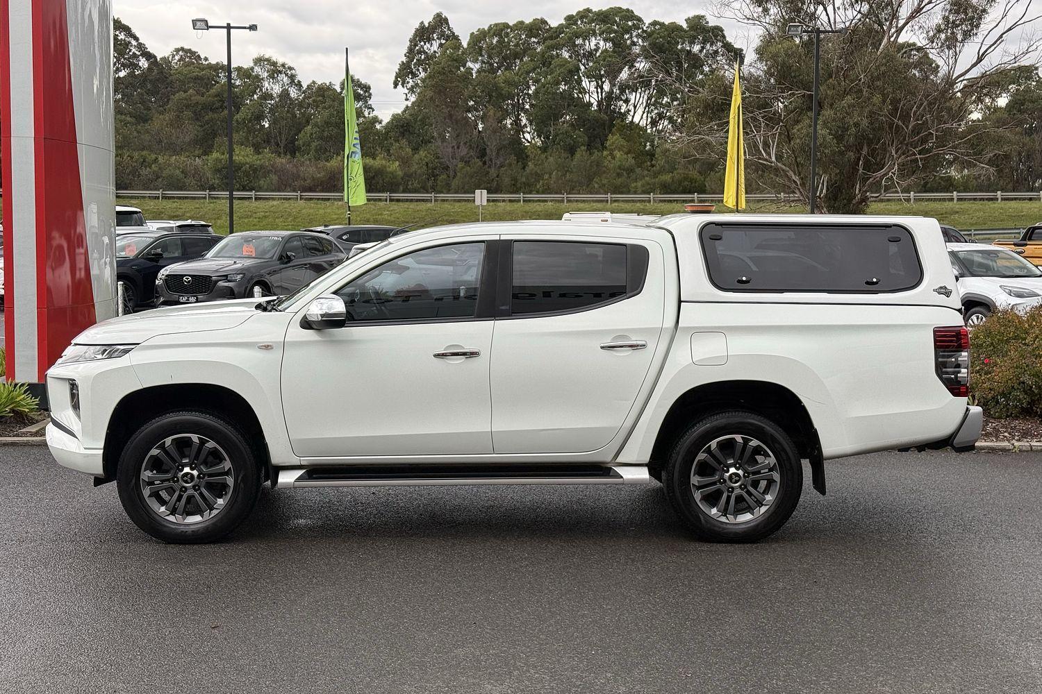 2020 Mitsubishi Triton GLX-R in White