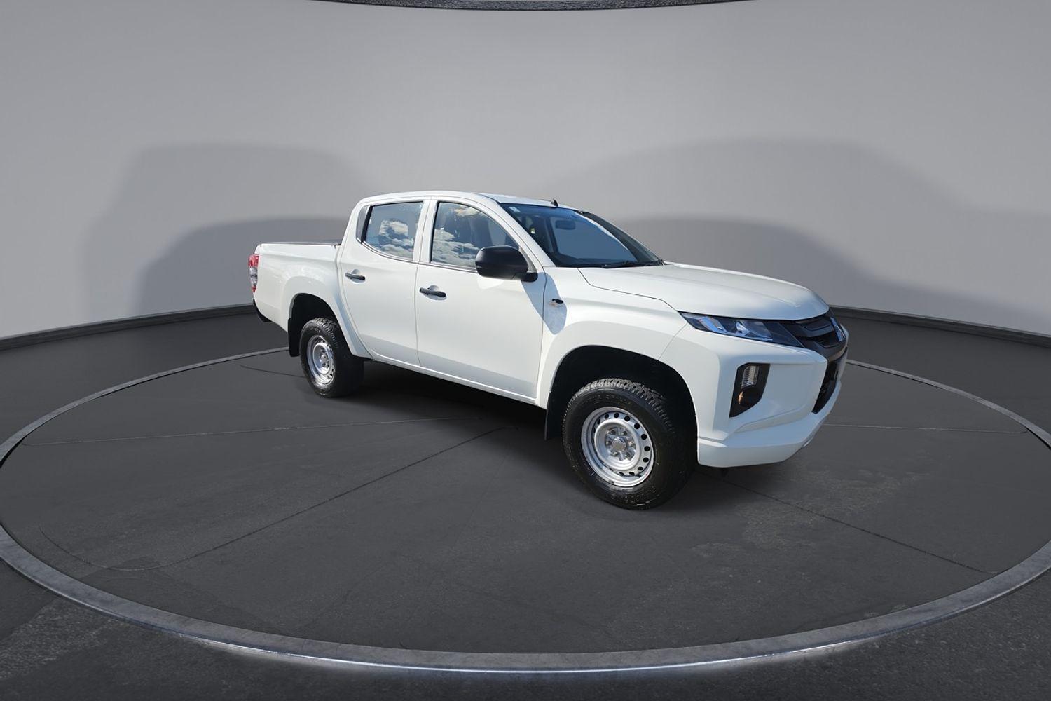2020 Mitsubishi Triton GLX in White
